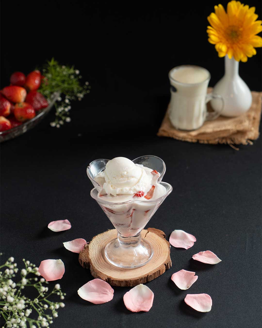 Fresh Strawberry With Cream